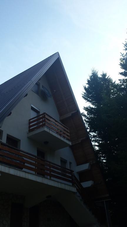Apartments Vanja Яхорина Екстериор снимка